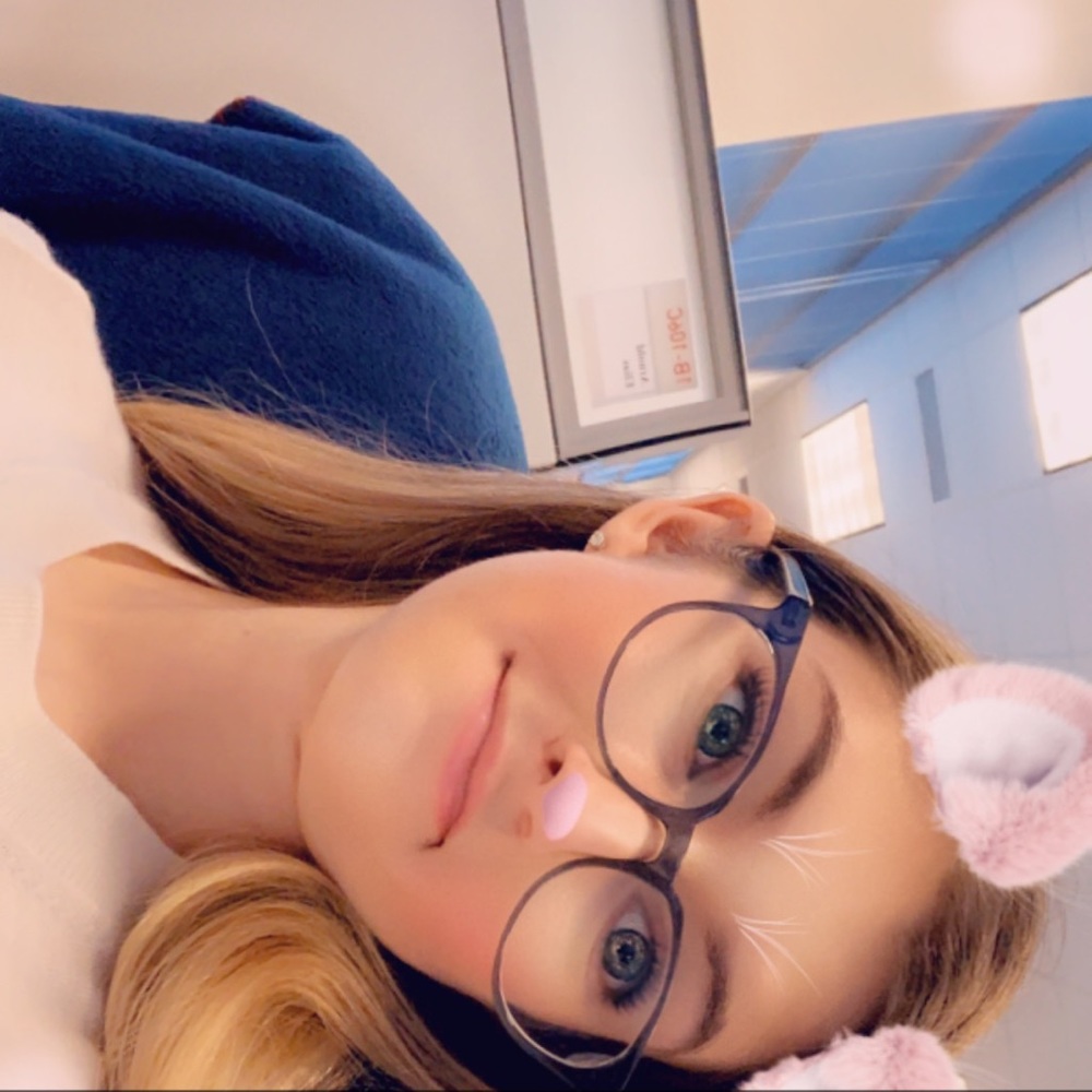 Meet your Posher, Kayla